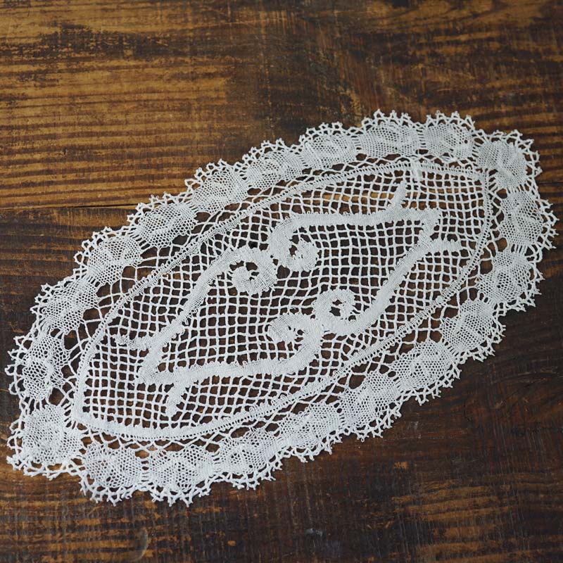 アンティークフランス ピケドプロヴァンス ボビンレース刺繍＆フリル付ブランケット アンティークリネンオーバルのボビンレース40×21cm gla-2059の通販