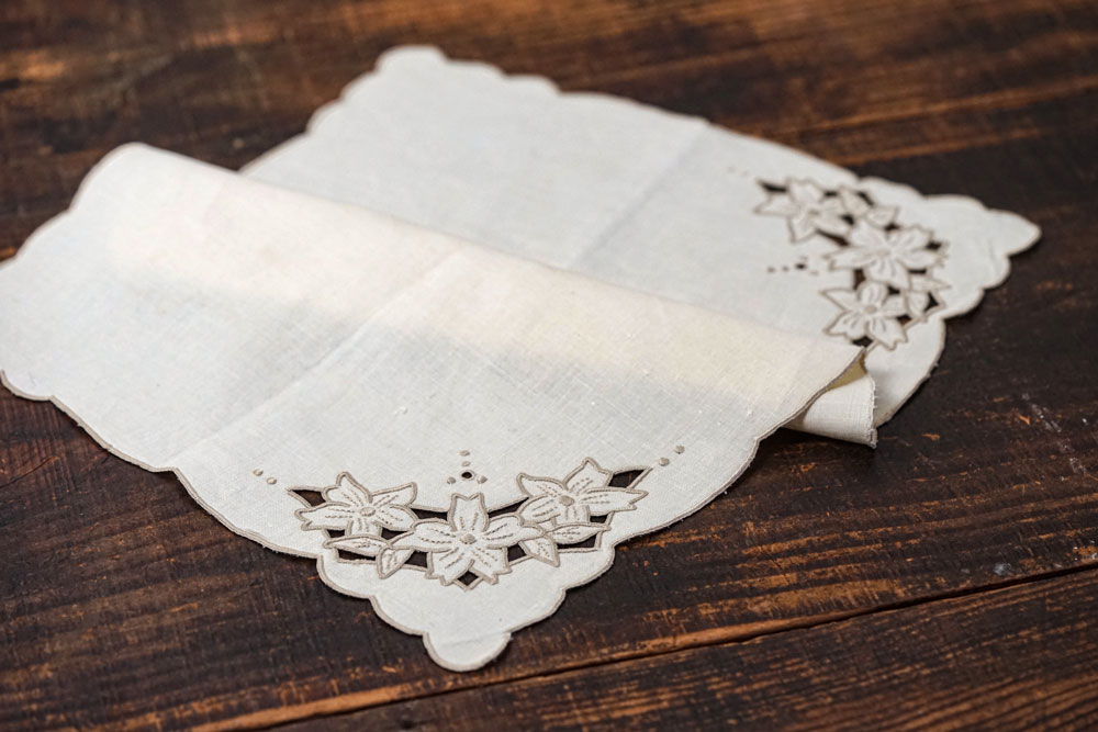 �������ͥ� �ݥ�ȥ���Τ��֤Υޥǥ���ɽ� �������ޥåȡ�44��30cm��ge-1172