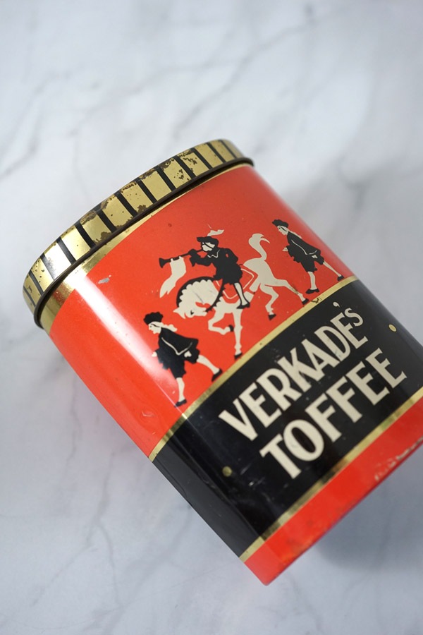 オランダのトフィー缶1950年代頃12×8.5×15.2cm gk-654の通販｜こよなく