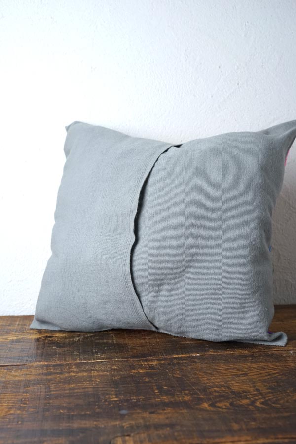 �ڥ����ϥ��ο�����֤����ۼ�ɽ��Υ��˥ޥ롦���å���󥫥С�45��42cm ge-1152