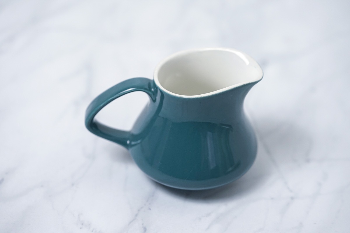 �ڥ����ꥹ������ơ�����Poole Pottery�ʥס��롦�ݥ��꡼��Twintone�ʥڥȥ�����֥롼)�ߥ륯���㥰 gc-1938
