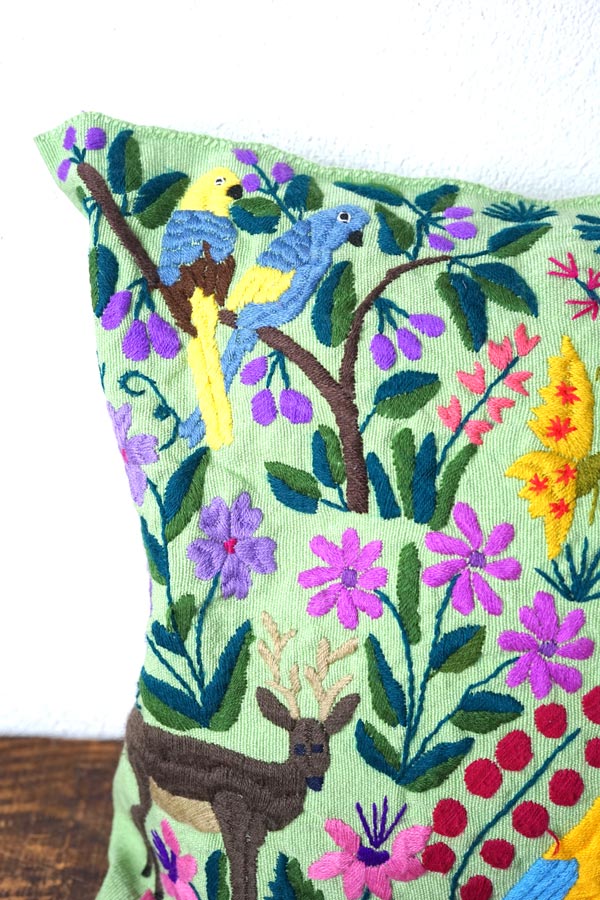 【レア商品】ノースカロライナ 手作り刺繍クッション 観光名所 ハンドメイド レア商品】ノースカロライナ 手作り刺繍クッション 観光名所 ハンドメイド