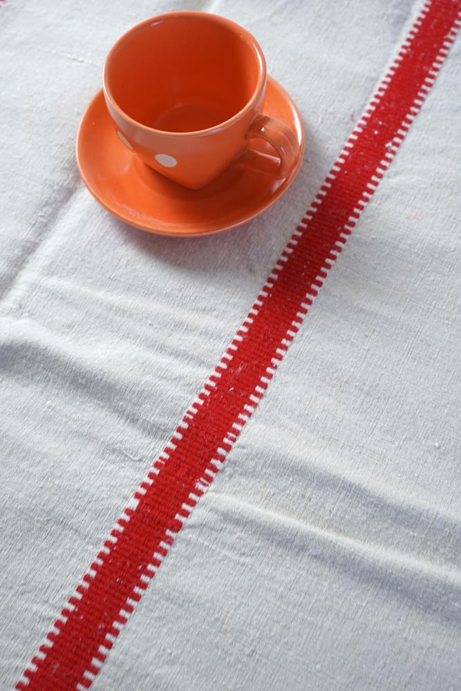 1930年代 ハンガリー 手織りリネン 赤ラインのテーブルクロス