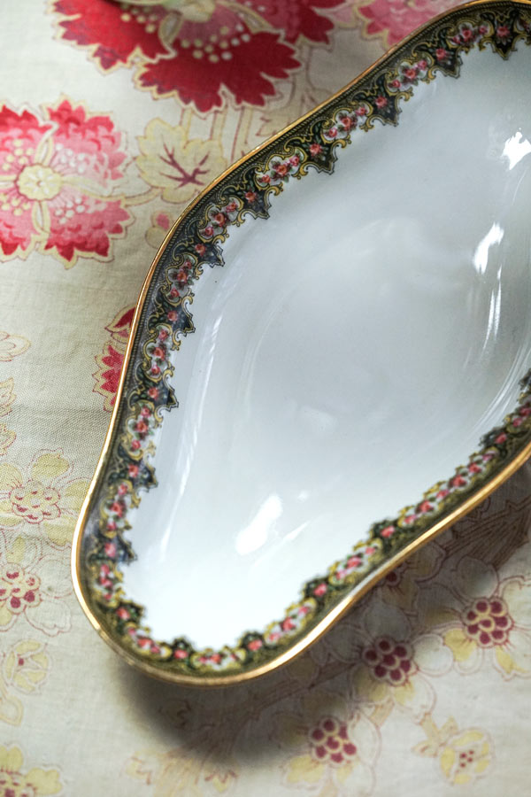 ゴールドのリムが美しいフランスアンティークラヴィエ23.5×12×3cm gc