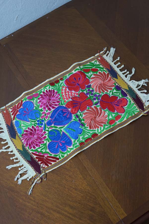 �ᥭ�����������ϥ����ܥ�����ɡ������ޥ��ʤȤ��������ɽ��Υơ��֥�ޥå�47��31.5cm ge-1160