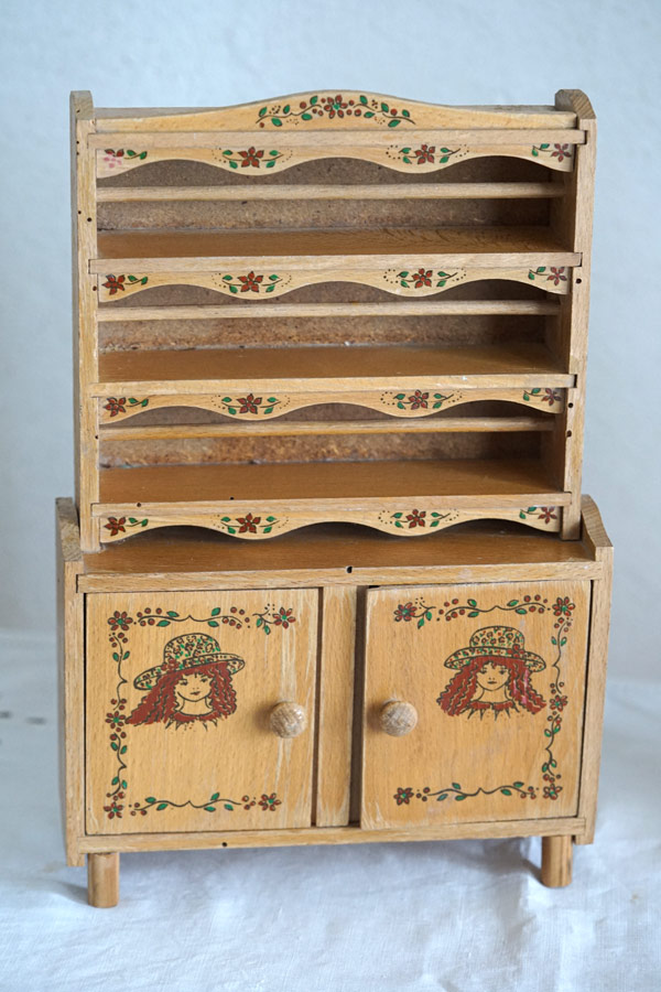 フランスのヴィンテージミニチュアカップボード22×32.5×7.8cm gt