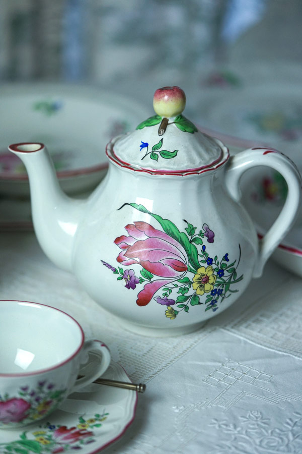 フランスのリュネビルK&Gの手描ボタニカルコーヒーポットW24×H20cm