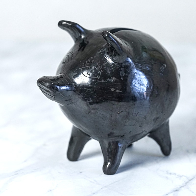 メキシコ・オアハカ黒い陶器のぶたさんの貯金箱16×13.5×10cm gt-1140の