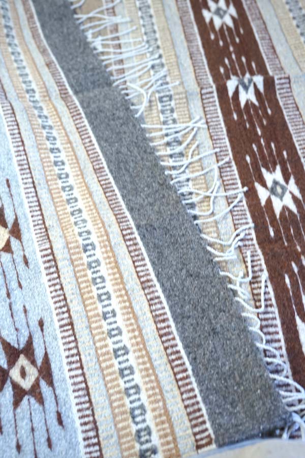 メキシコ・オアハカ サポテコ族の草木染めウールラグ（タペテ）大判