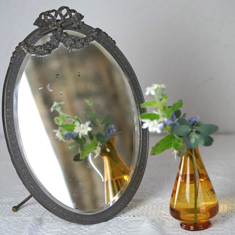 アンティークの重量感のあるリボンとガーランド付オーバルミラー36