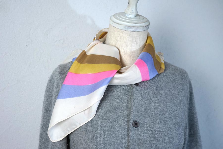 �ڥ����ꥢ������ơ�����Salteriv �տ��ѥ��ƥ�Υ����֥��ȥ饤�� ���륯�ĥ��륹�����ա�1960-70ǯ���76��76cm gd-300