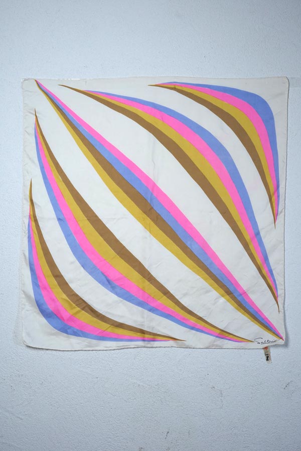 �ڥ����ꥢ������ơ�����Salteriv �տ��ѥ��ƥ�Υ����֥��ȥ饤�� ���륯�ĥ��륹�����ա�1960-70ǯ���76��76cm gd-300