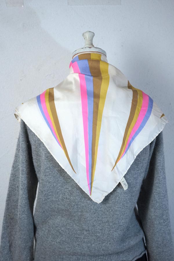 �ڥ����ꥢ������ơ�����Salteriv �տ��ѥ��ƥ�Υ����֥��ȥ饤�� ���륯�ĥ��륹�����ա�1960-70ǯ���76��76cm gd-300