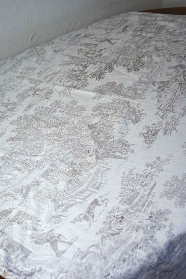 ヴィンテージフランス トラプント ブティ風キルト 向日葵＆花レリーフ ウクライナ ヴィンテージフランス トラプント ブティ風キルト 向日葵＆花