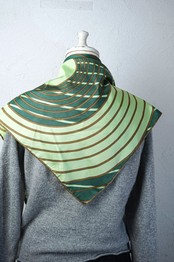 �ڱѹ������ơ�����Jacqmar ���꡼��ȶ���Υ���󥵡����� ���륯�ĥ��륹�����ա�1970ǯ���74��73cm gd-302