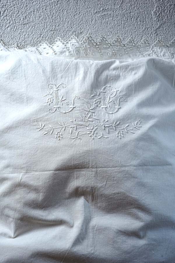 �ե�󥹥���ƥ����� LC��Υ����ȥܥ��˥����ɽ��Υե��ԥ�����������70��70cm�˥ۥ磻�ȥ�� ge-1179