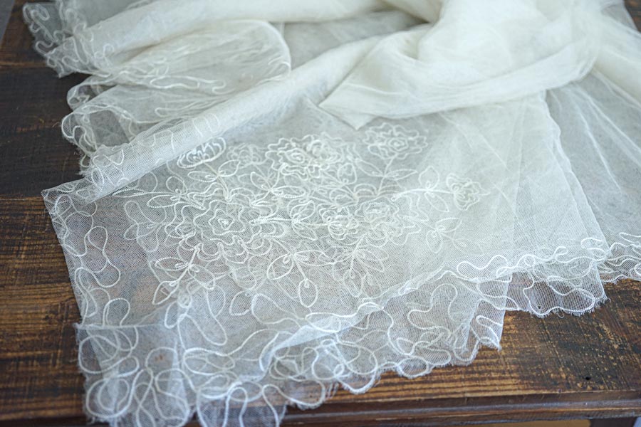 メゾングランディール　1900年代刺繍入りcottonアンティークレース メゾングランディール 1900年代刺繍入りcottonアンティークレース