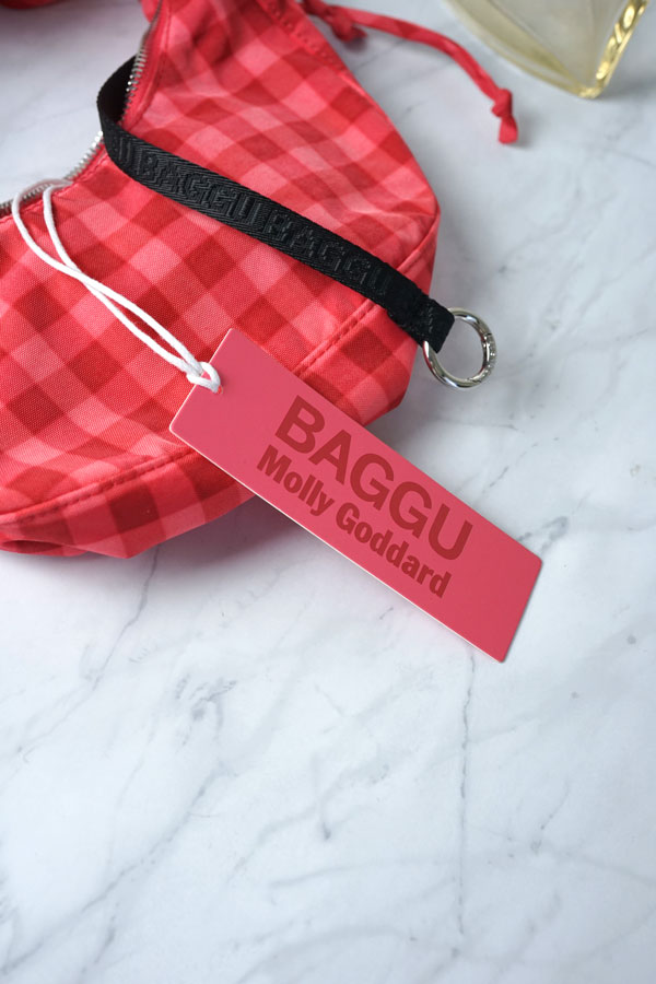 �ڴ����������ʡ�Molly Goddard �� BAGGU ����� �ߥ˥�åե�Хå��ʥ�ӡ����󥬥�ˡå���ե�󥷥�������Ź������̤���ѥ����դ� gb-343