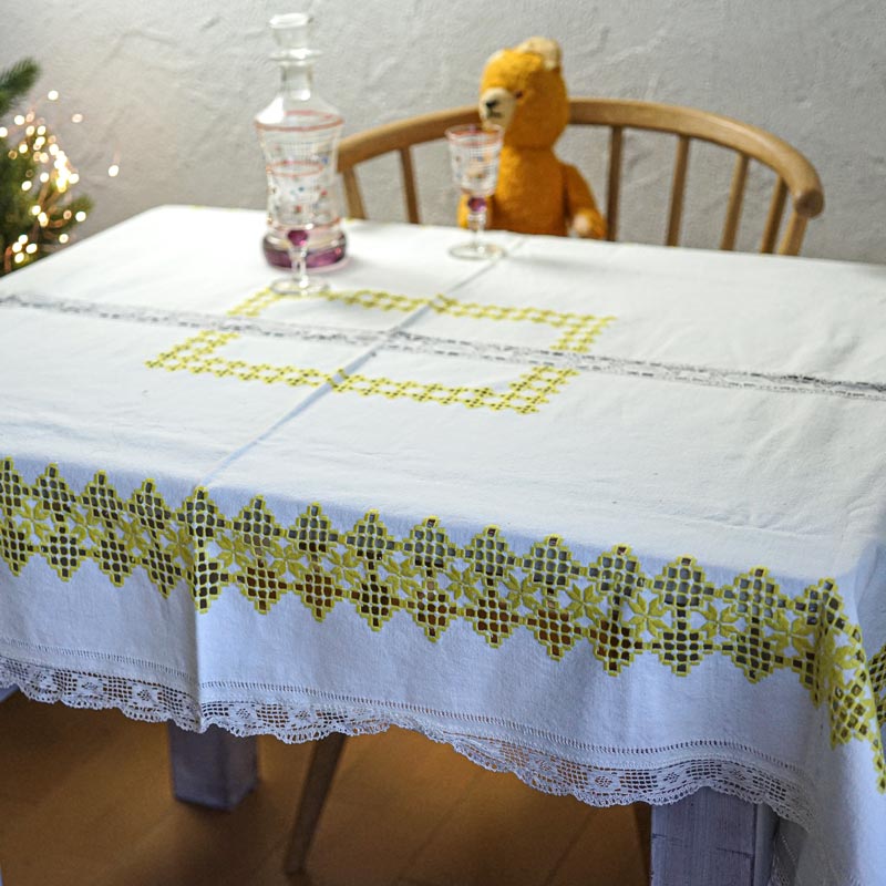 ��ͥ�˥��󥤥������Υ��åȥ���ɽ��ȥܥӥ�졼���Υơ��֥륯����156��107cm ge-1005