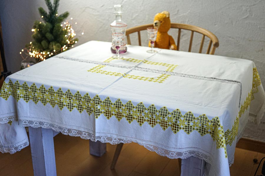 ��ͥ�˥��󥤥������Υ��åȥ���ɽ��ȥܥӥ�졼���Υơ��֥륯����156��107cm ge-1005