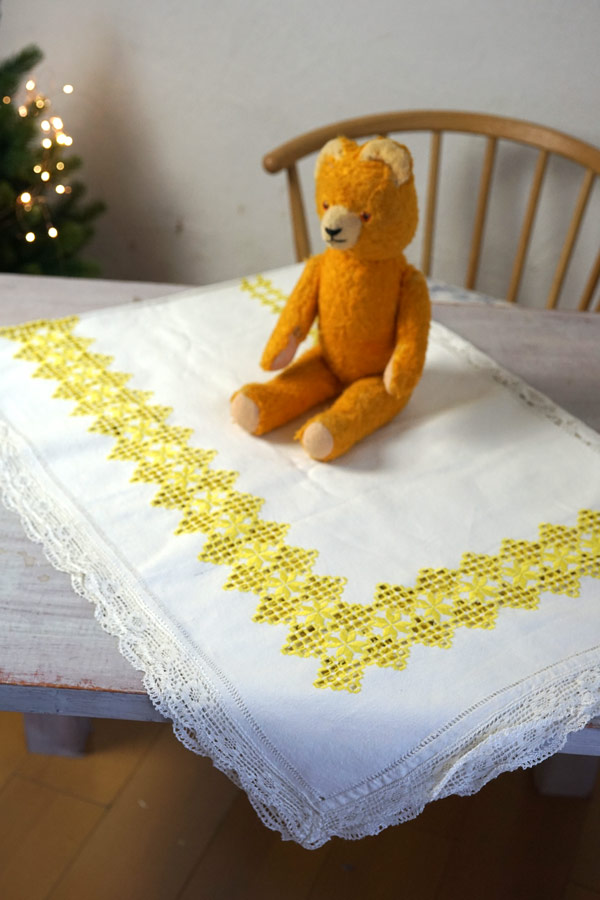 ��ͥ�˥��󥤥������Υ��åȥ���ɽ��ȥܥӥ�졼���Υơ��֥륯����156��107cm ge-1005