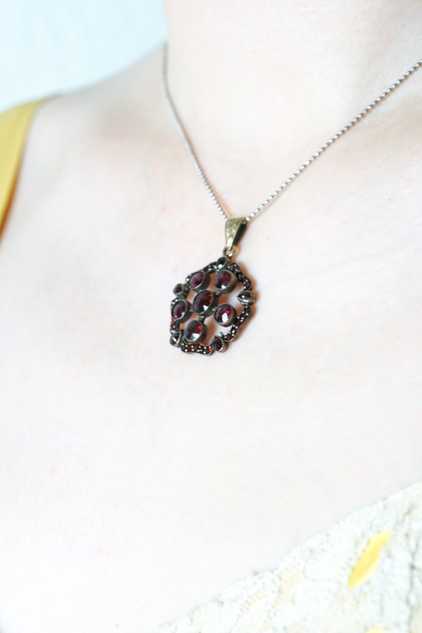 アンティークオーストリアのガーネットペンダントトップ1890