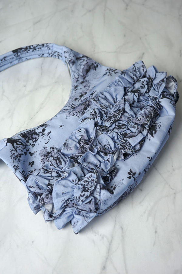 �ڴ����������ʡ�Molly Goddard �� BAGGU ����� Ruffle Shoulder Bag�ʥ֥롼���ȥ��ˡ�SF����Ź������̤���ѥ����դ� gb-344