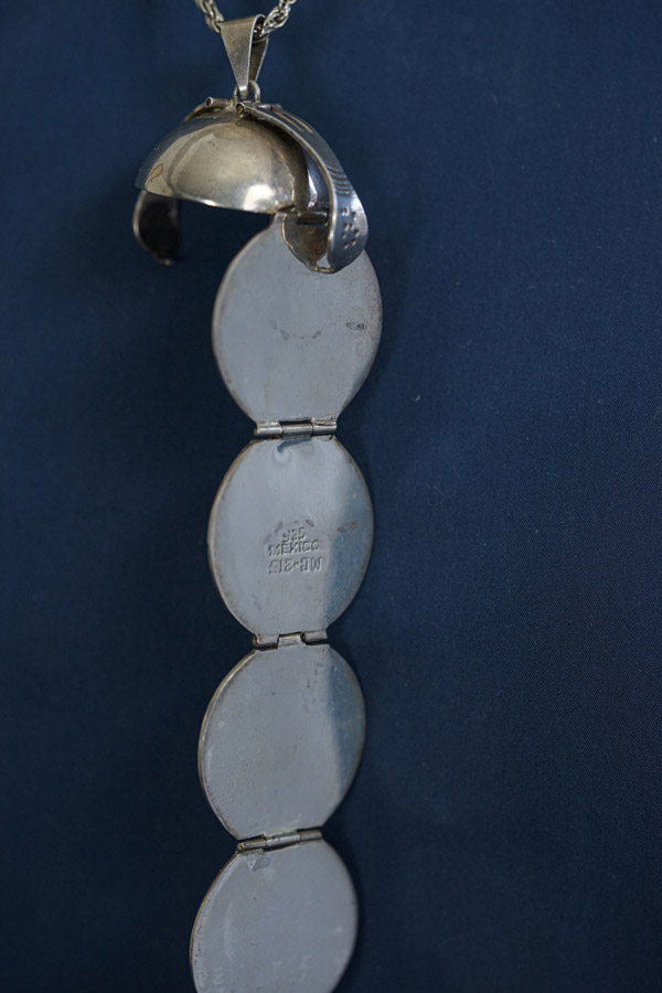 アンティークスターリングシルバーのロケットペンダントW2.5cm