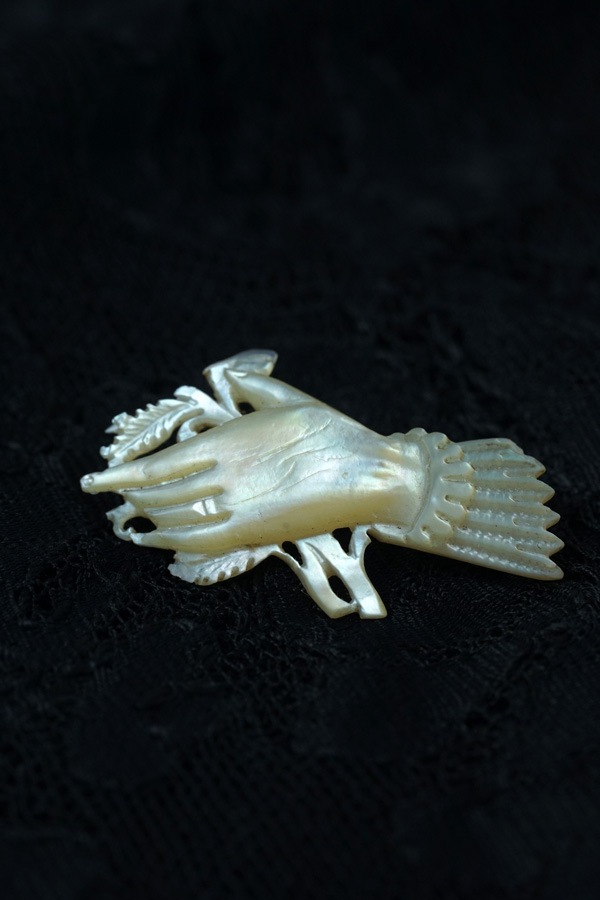 �����ꥹ�ǽв�ä��ޥ������֥ѡ���Υϥ�ɥ֥�����1920ǯ�庢 4.5��2.5cm ga-1129