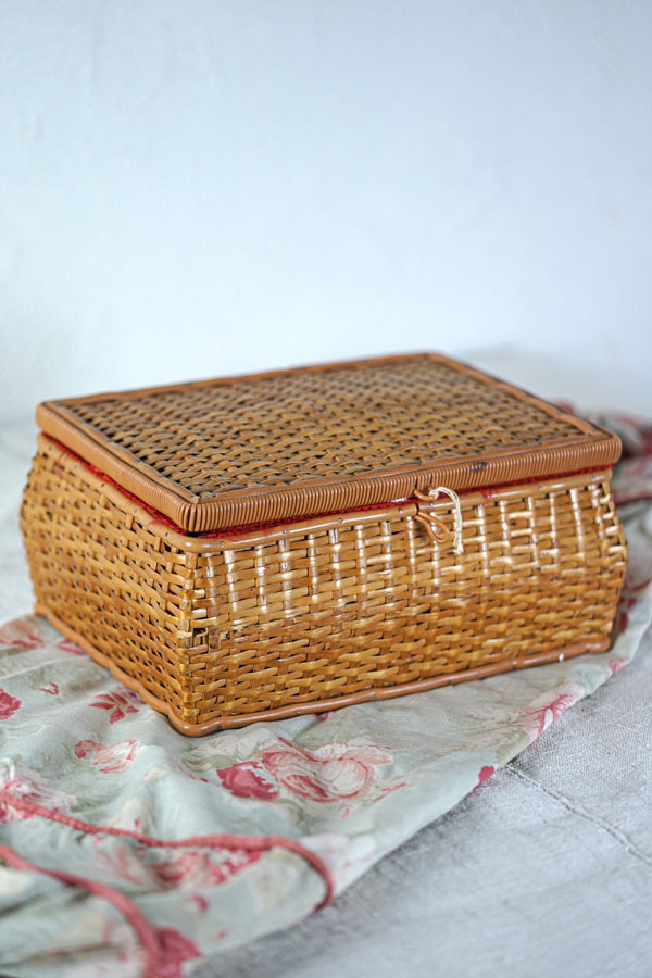フランスヴィンテージ藤のパニエのソーイングボックス29×21×13cm gs