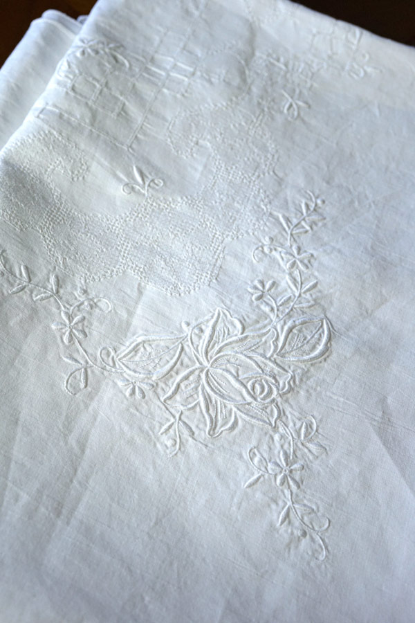 SALEஐ⋆*フランスアンティーク・ドロンワークホワイト刺繍クロス