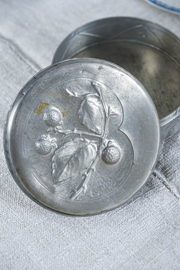 �ڤμ¤Υ�꡼�դΥ������γ��Ĥ��ƴ�19C��� gk-586