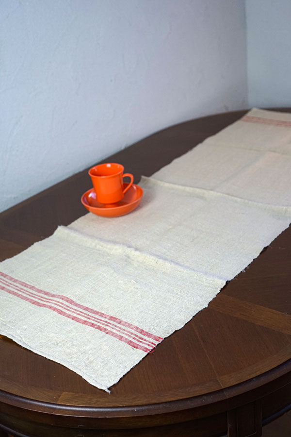 �ڥϥ󥬥꡼������ơ��������Ѥʼ꿥���ͥ�Υơ��֥���ʡ�����������֥饤��� 131��45cm gli-0407