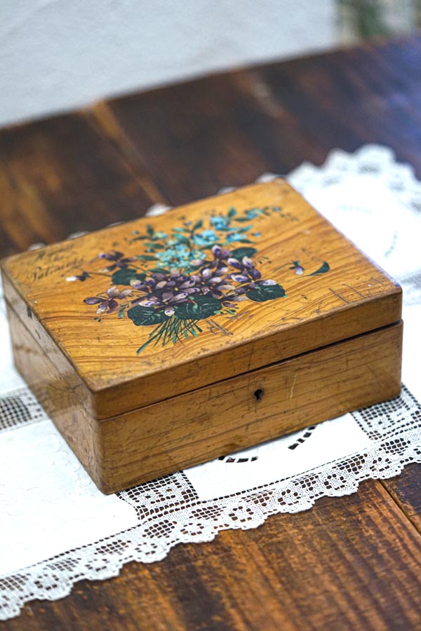 �⥷����̤Υ��奨�꡼�ܥå���W11.5��D8.5��H6cm��gk-567