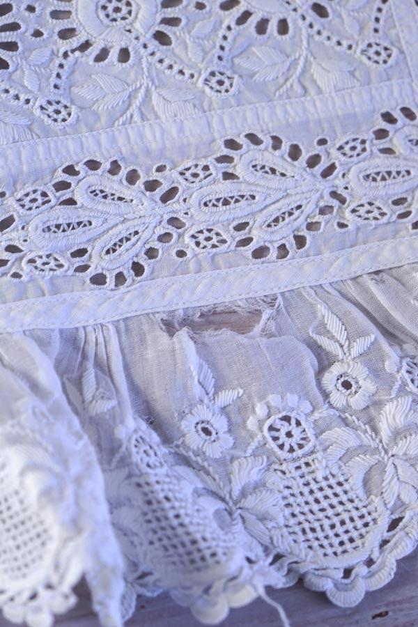 ����ƥ������ϥ�ɥ���ۥ磻�ȥ���ɽ��Υơ��֥�졼��85��68cm ge-1086