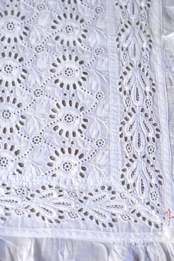 ����ƥ������ϥ�ɥ���ۥ磻�ȥ���ɽ��Υơ��֥�졼��85��68cm ge-1086