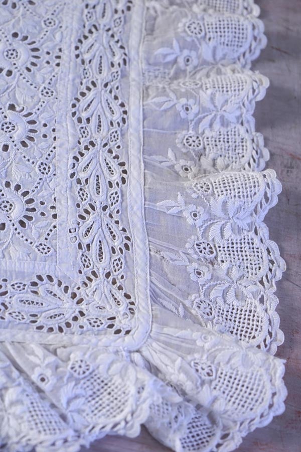 ����ƥ������ϥ�ɥ���ۥ磻�ȥ���ɽ��Υơ��֥�졼��85��68cm ge-1086