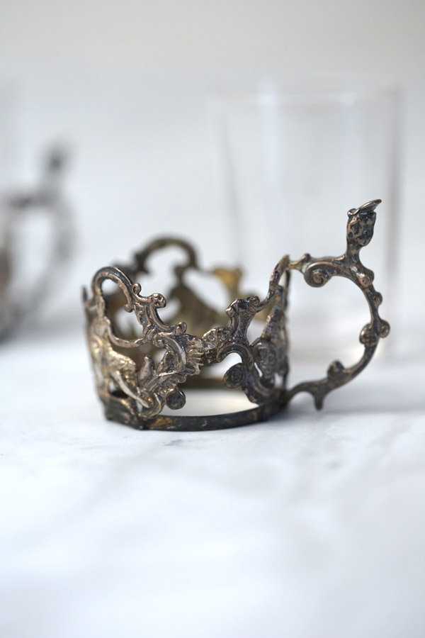 貴婦人を載せた銀の馬車：19世紀後期 アンティーク ショットグラス 5個