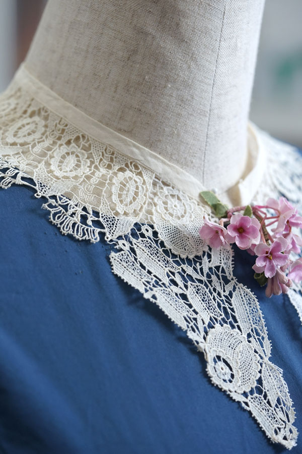 アンティーク19世紀オリジナル状態 繊細で優美なホニトンレース付け襟 ボビン手編 アンティーク19世紀オリジナル状態 繊細で優美なホニトンレース付け襟