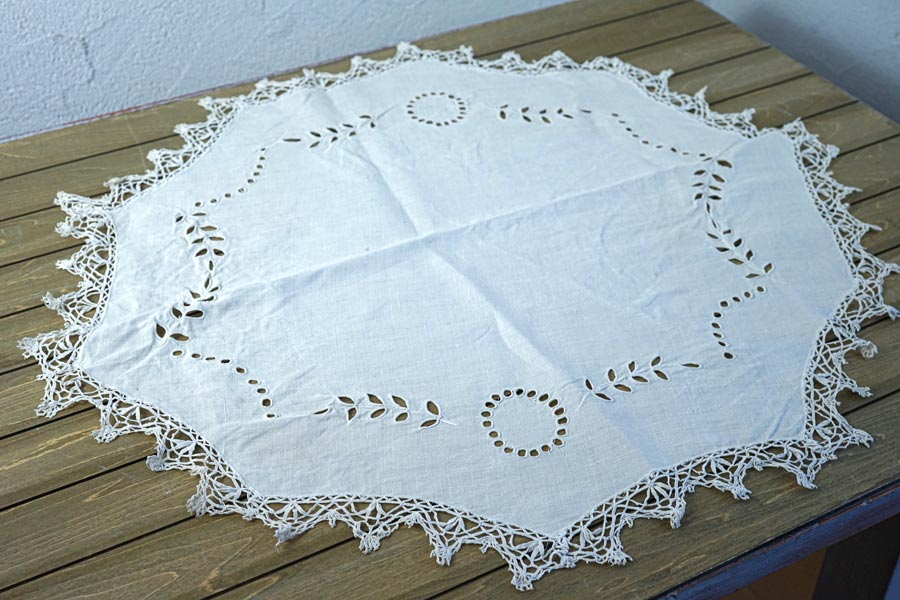 ��ͥ�˥��åȥ���ɽ��ȥܥӥ�졼���α���Υơ��֥�ޥå�W70cm ge-978