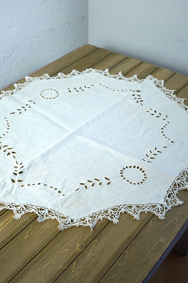 ��ͥ�˥��åȥ���ɽ��ȥܥӥ�졼���α���Υơ��֥�ޥå�W70cm ge-978