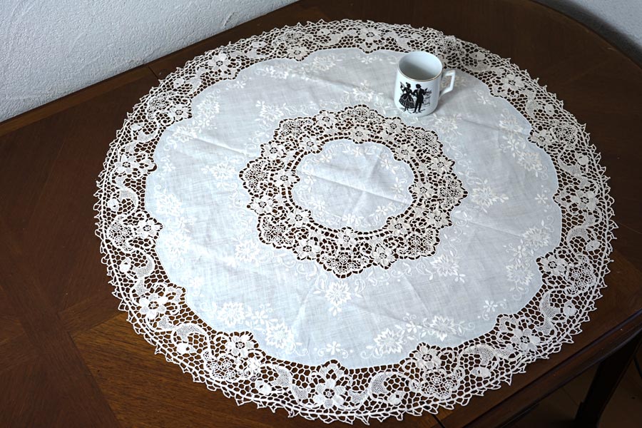 ����ƥ����� �߷��ˡ��ɥ�졼������Υۥ磻�ȥ���ɽ� �ơ��֥�졼����W85cm�� gla-2071
