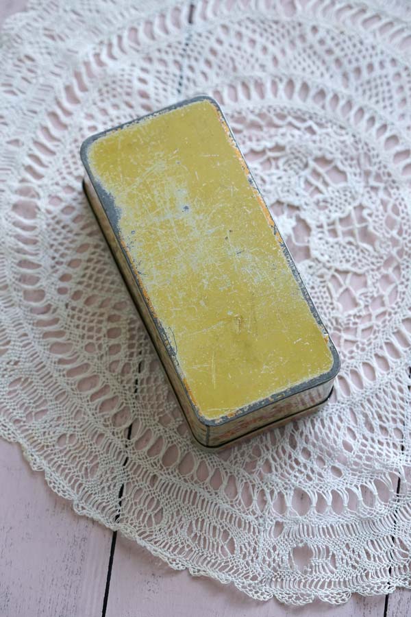 マルキーズ・ドゥ・セヴィニエMarquise de Sevigneのチョコレート缶 gk