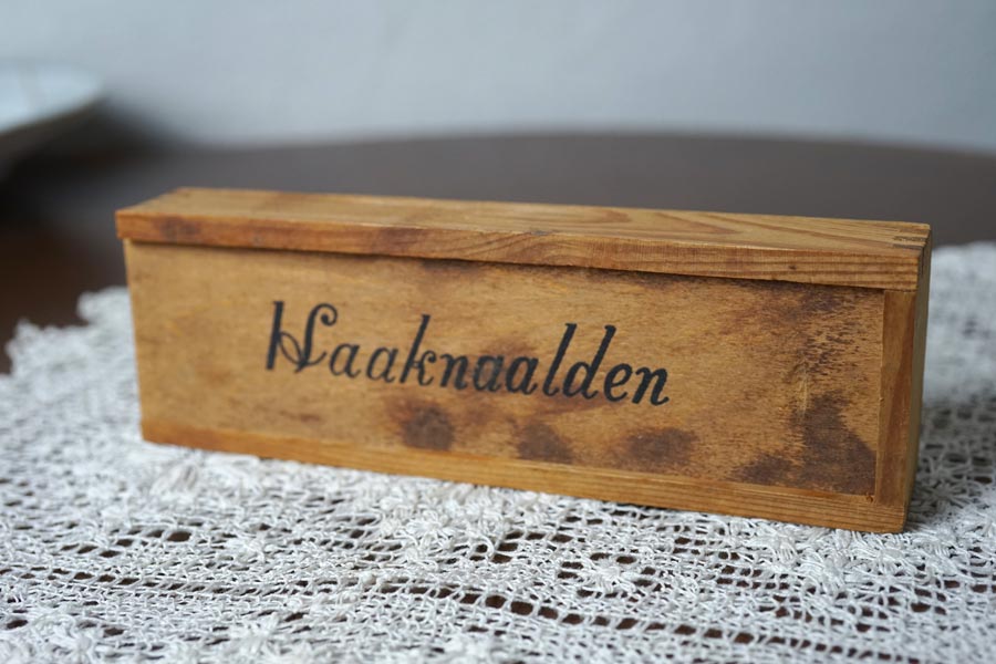 �ߥåɥ������꡼�Υ���������������������ܥå����ܤ�����17�ܥ��å�gs-1575