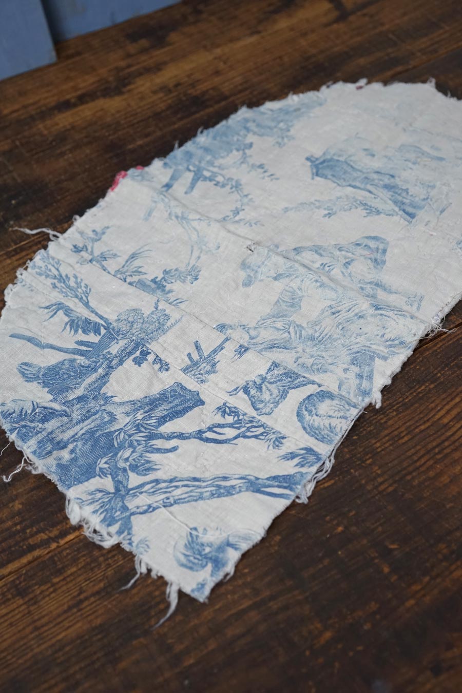 19世紀フランスから】枯れたブルーのトワル・ド・ジュイ｜アンティーク