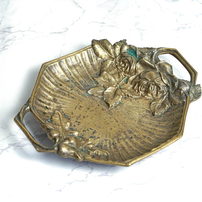 ����ƥ������֥��󥺤��鯤Υ�꡼�դΥȥ졼1870ǯ�庢24��19��3.3cm gk-610