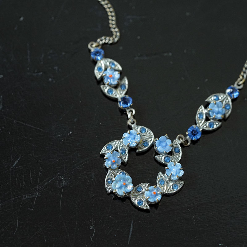 イギリスのフラワーガラスモチーフのネックレス41cm 1930年代 ga