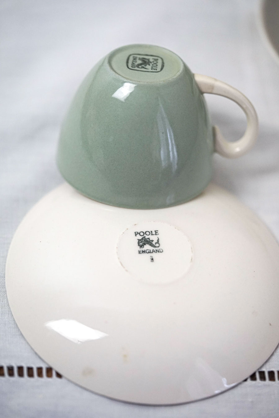 �ڥ����ꥹ������ơ�����Poole Pottery�ʥס��롦�ݥ��꡼��Twintone ���������꡼�����������Υǥߥ���C&S�ڥ����å�gc-1932