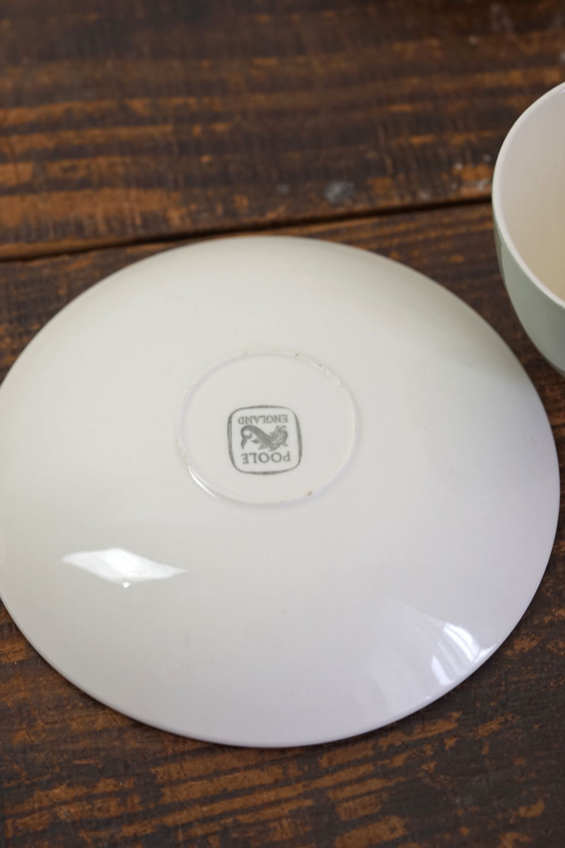 �ڥ����ꥹ������ơ�����Poole Pottery�ʥס��롦�ݥ��꡼��Twintone ���������꡼�����������Υǥߥ���C&S�ڥ����å�gc-1932
