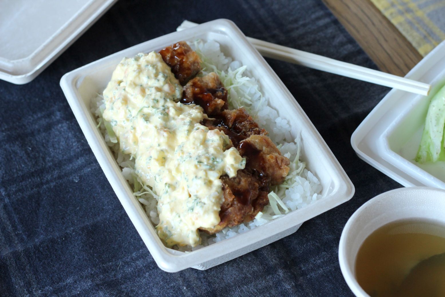 パルプモールド 　KMPランチ-10本体ホワイト